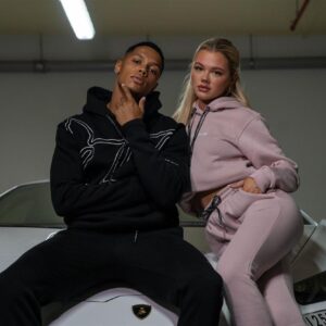 244552444 4924779044200137 4855457479289824925 N