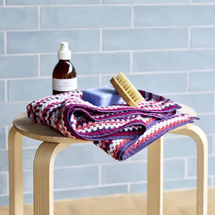 Christy Ss19 Carnabystripe Berry 2 511220