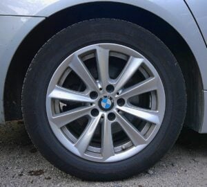 In der schnelllebigen Automobilbranche ist es heute so wichtig wie nie zuvor, die richtigen Reifen schnell, zuverlässig und unkompliziert zu haben. ReifenDirekt, ein revolutionärer Online-Reifenhändler, revolutioniert den Einkauf von Fahrzeugzubehör in Großbritannien und weltweit. ReifenDirekt vereint mit seiner großen Produktpalette, unschlagbaren Preisen und digitalem Komfort die besten Aspekte der Automobilwelt.