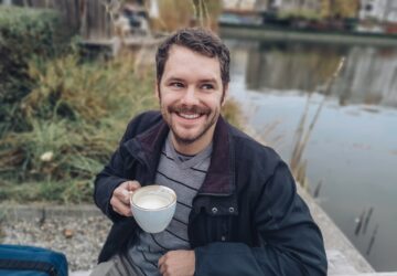 In the world of men’s fashion, a great suit does more than just fit well it tells a story. It reflects confidence, personality, and attention to detail. Alberto Nardoni stands at the intersection of tradition and innovation, offering suits that blend Italian-inspired craftsmanship with bold, modern aesthetics. The result is a collection designed for men who appreciate timeless elegance but aren’t afraid to make a statement.