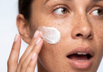 In today’s evolving beauty landscape, skincare is no longer just about trends it’s about results. Consumers are increasingly seeking products rooted in science, backed by clinical research, and trusted by professionals. ALASTIN Skincare stands at the forefront of this movement, offering advanced, science-driven solutions designed to support healthier, more radiant, and youthful-looking skin.